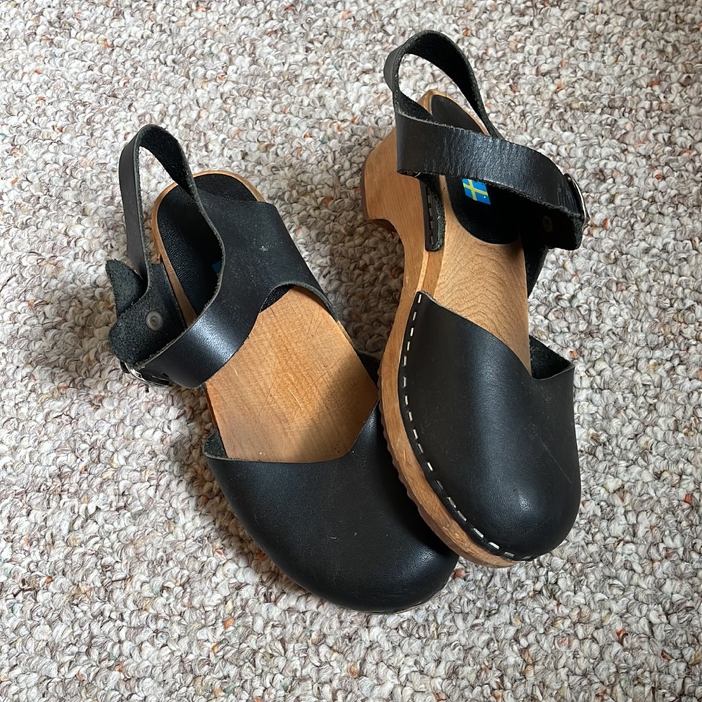 Wooden clogs - Picture 3 of 6